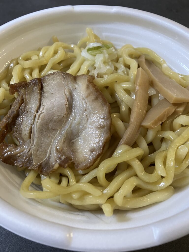 コンビニ セブンイレブン 麺を味わう油そば