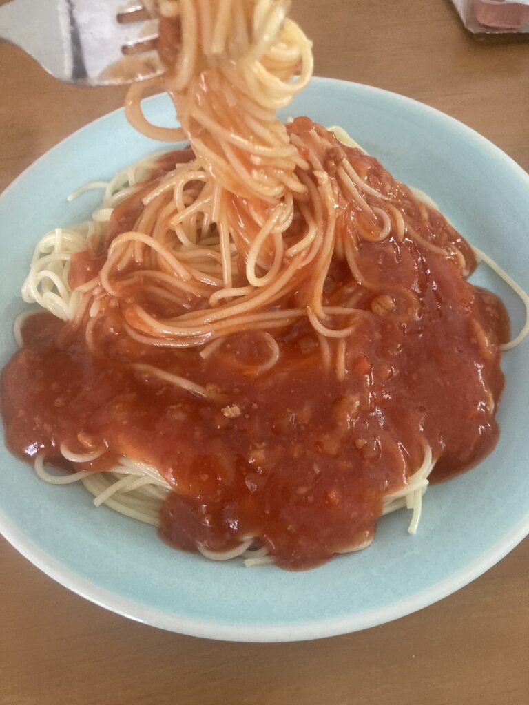 コンビニ セブンイレブン お肉と野菜をじっくり煮込んだミートソース