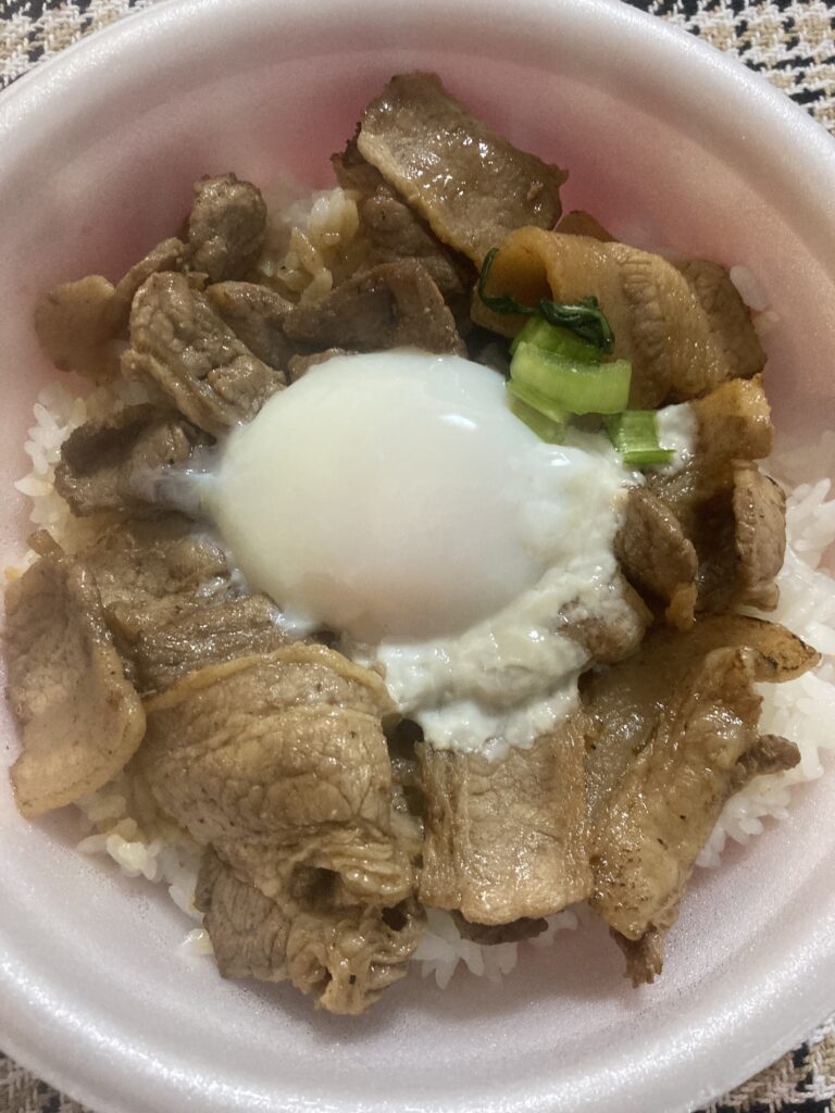 コンビニ その他 HOTCHEF（ホットシェフ）シリーズ豚丼（温玉）