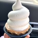 コンビニ セブンイレブン 金のアイス ワッフルコーン マダガスカルバニラ180ml