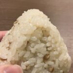 コンビニ ファミリーマート おむすび スーパー大麦入り 海苔バター