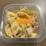 コンビニ ファミリーマート カルボナーラ風マカロニ