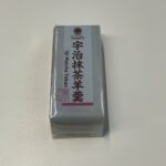 脂質0.2g！ファミマルスイーツの「宇治抹茶羊羹」は脂質がほぼゼロでありながら、しっかりとした甘さと抹茶の風味が楽しめる和スイーツでした。 生クリームなどの脂肪