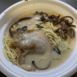 コンビニ セブンイレブン 博多一風堂監修豚骨らぁめん