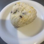 コンビニ セブンイレブン ごま油香る 5種具材混ぜ飯チュモッパ