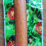 身がぎっしり詰まって食べ応えがある！ローソン「サラダチキンスティック　スモーク」をご紹介！どんな味がするのか楽しみ！ ちょっと運動をしたので、せっかくだからとサ