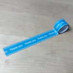 【Thank you】とプリントされている発送用マスキングテープ☆友達や家族へのちょっとしたプレゼントやお返しの時に♪ セリアで【発送用マスキングテープ 30m