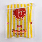 ファミリーマート・メガスパイシーチキンは半端なく美味しかった！地域限定販売です。 僕が住んでいる所は鹿児島県です。そこで販売されていたのがメガスパイシーチキン！