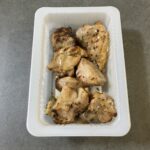 コンビニ セブンイレブン 炭火で焼いた焼鳥もも（塩）