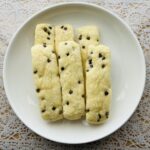 コンビニ セブンイレブン チョコチップ入ったスティックメロンパン 6本入