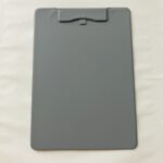 100均 セリア A4クリップボードマグネットタイプグレー