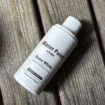 セリアにて【水性塗料　スノーホワイト】を購入♪ DIYをしていて必要だったので購入しました♪ 100円で気軽に買えるのは良いですね。 今回は量もちょうど良い。 