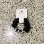 DAISOの大型店舗で見つけた【シュシュパール調A】を買ってみました。 髪の毛をまとめる際に便利なのがシュシュ。毎日のように使っているのですが、いつのまにか見失