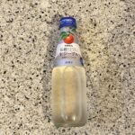 コンビニで買えるオシャレなアルコール、【ニッカ弘前 生シードル・ドライ】。 青森県弘前市で造られた、国産りんご１００％のスパークリングです。 シリーズ内に色々な