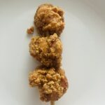 セブンイレブンに行った時に、その日販売開始だったようで店員さんが猛プッシュでおすすめされていた「からあげ棒（チキチキボーン味）」 「からあげ棒」×「チキチキボー