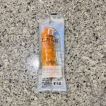 セブンイレブンのチルドコーナーでみつけた【したらば プレーン 1本入】を買ってみました。 元々ちくわやカニカマなどの練り物が大好きで、よくつまむように食べている