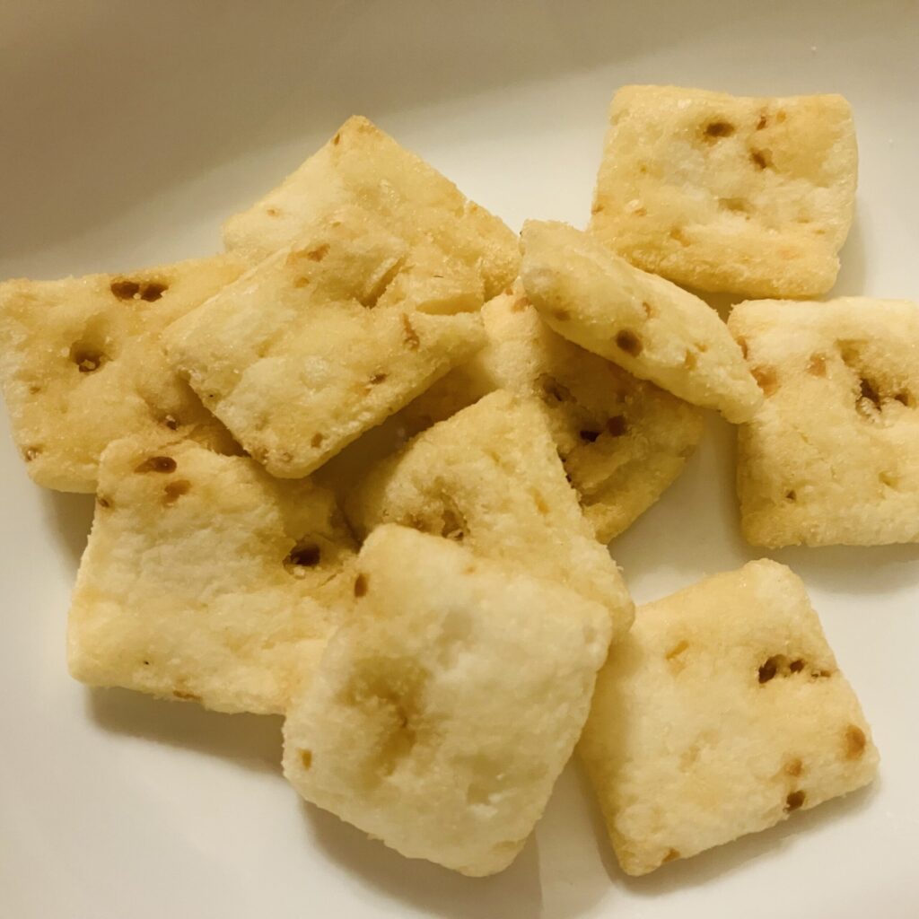 コンビニ ローソン 盛りすぎ！ふぞろいピーナッツ揚げ50%増量105g