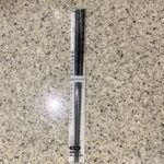 DAISOのキッチン用品コーナーで見つけた【手になじむ　乱彫菜箸　黒】を買ってみました。 家で使っていたさいばしが古くなってきたので、買い換えるために探しに行っ