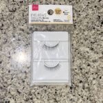 DAISOのコスメコーナーでみつけた【アイラッシュ（ブラック軸、Ｎ０８）】を買ってみました。 先日、同じシリーズの『ブラック軸、Ｎ０５』を買ってみたのですが、い