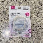 DAISOの季節商品のコーナーでみつけた【虫よけスパイラルリング（オーロラカラー）】を買ってみました。 先日、【虫よけスパイラルリング（サルビアブルー×パープル