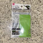 DAISOのトレーニング用品コーナーでみつけた【トレーニングチューブ】を買ってみました。 コロナ禍におうちトレーニングが流行ったりしていた気がしますが、まさかの