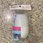 DAISOの化粧品の小分けボトルコーナーでみつけた【日焼け止め用ボトル】をリピートで買ってみました。 見つけた時に、なんて画期的な商品なのかと感動しながら買った
