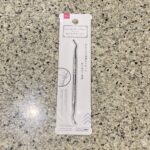 DAISOのネイル用品のコーナーでみつけた【ステンレスネイルクリーナー】を買ってみました。 ネイルクリーナーという名前なので、ネイル用品の場所にありましたが、衛