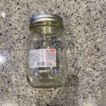 DAISOのキッチン用品コーナーでみつけた【メタルスクリューキャップ450】を買ってみました。 この450mlサイズの保存瓶はなにかと重宝しているのですが、先日