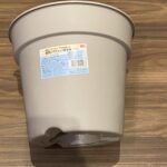DAISOの園芸コーナーでみつけた【環境にやさしい植木鉢】を買ってみました。 DAISOで大人気の野菜の種子シリーズの秋のものが買えたので、プランター菜園にチャ