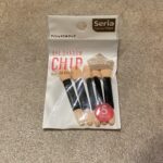 セリアのコスメコーナーでみつけた【アイシャドウWチップ 5P】を買ってみました。 わたしはアイシャドウをする際はチップではなくブラシ派なので、チップを買うのは初