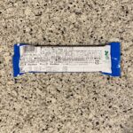 コンビニ ファミリーマート １本満足バープロテインベイクドチーズ