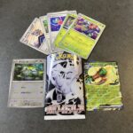 セブンイレブンで購入したポケモンカード拡張パック「ホワイトフレア」を開封してみました。 今回の開封で特に印象に残ったのが、モンスターボール柄のミラーカード「テッ