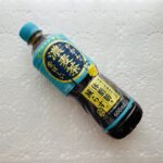 ローソンの飲み物コーナーで、1本買うともう一本キャンペーンをしている商品があったので、お得でいいなと「コカ・コーラやかんの濃麦茶600ml」を購入してみました。