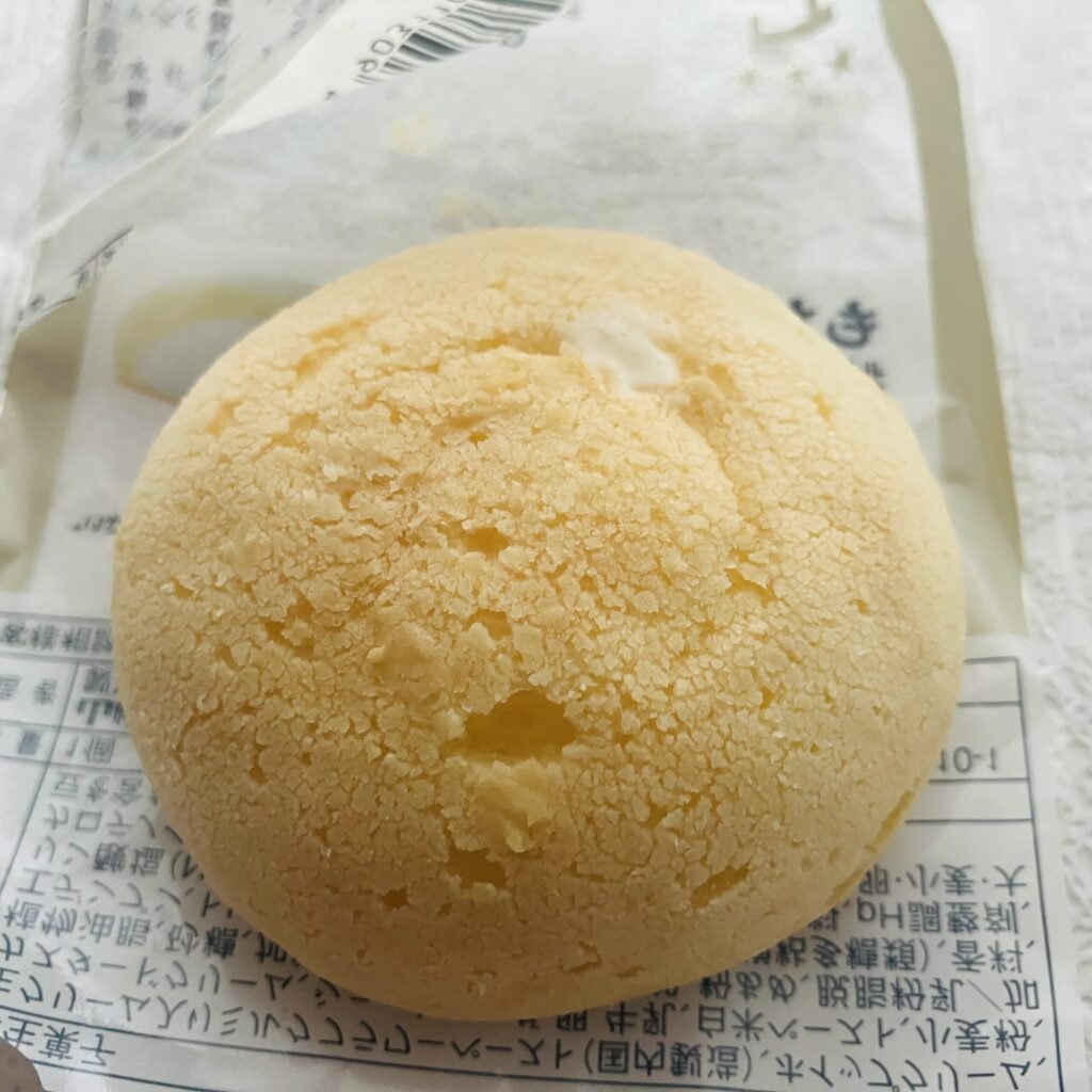 コンビニ ローソン もちぷよ(北海道産生クリーム入りミルククリーム)