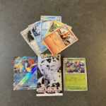 セブンイレブンで購入したポケモンカード「ホワイトフレア」パックから、運よく「ケルディオex」のRR（ダブルレア）カードを引き当てました！ キラキラと輝くホロ加工