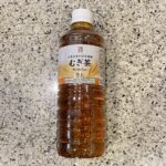 セブンイレブンのドリンクコーナーでみつけた【７プレミアム　むぎ茶　６００ＭＬ】を買ってみました。 出先で飲み物がなくなってしまい、近くにあったセブンイレブンでプ