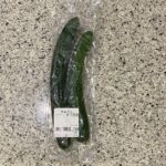 セブンイレブンの野菜コーナーで見つけた【きゅうり　2本入り】を買ってみました。 最近は暑くてスーパーにいくのもままならないですし、コンビニのお野菜コーナーでも物