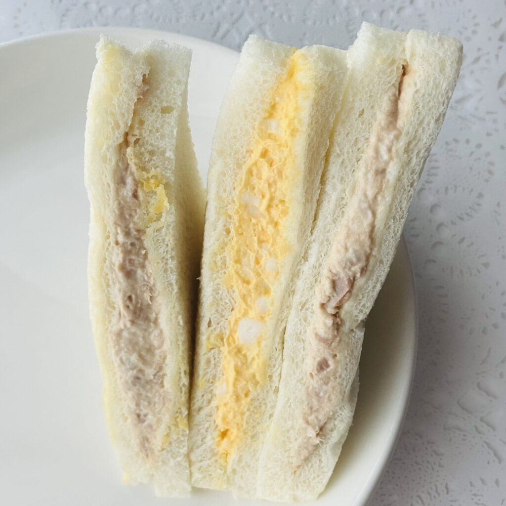 コンビニ ローソン 盛りすぎ！ツナたまごサンド
