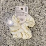 100均 ダイソー シュシュ（ソフトサテン、ストーン）