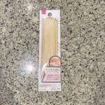 DAISOのネイルグッズコーナーでみつけた【ウッドスティック （10本）】を買ってみました。 セルフネイルの必需品のウッドスティックですが、実は買うのは初めてで