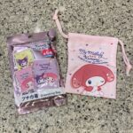 DAISOの玩具・キャラクターグッズコーナーでみつけた【プチ巾着（マイメロ５０周年クロミ２０周年）】を買ってみました。 DAISOのブラインド商品のプチ巾着には