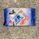 セブンイレブン店内DAISOコーナーでみつけた【アルカリ電解水＋重曹配合おそうじシート（２５枚、落ち落ちＶ）】を買ってみました。 セブンイレブン店内なので商品数