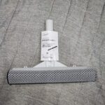 お盆休みにふと窓を見てみると・・・。汚れがすごい。忙しい毎日を過ごしていると、休みなどのふとした時に、汚れが気になっちゃいますよね。そんな時に、１００均の掃除用