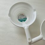 100均 ダイソー フレスコニュー手付きザルボウルＷＨ