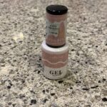 DAISOのネイルグッズコーナーでみつけた【ＢＲＧ　ジェルネイル　２６ライトピンク】を買ってみました。 セルフネイル歴が長くなってきたこともあり、最近はいろんな