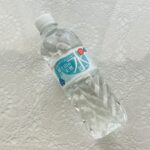 ダイソーのよりどり商品コーナーの棚で、【富士山の天然水（よりどり２個1００円／税込み１０８円）】があったので購入してみました。 小さなサイズの缶ジュースやコーヒ