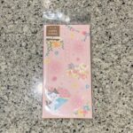 セリアの文房具コーナーでみつけた【万型のし袋 ハッピーアニマル 5枚】を買ってみました。 100円ショップのお手紙用の封筒&amp;便箋のセットが安くて可愛くて