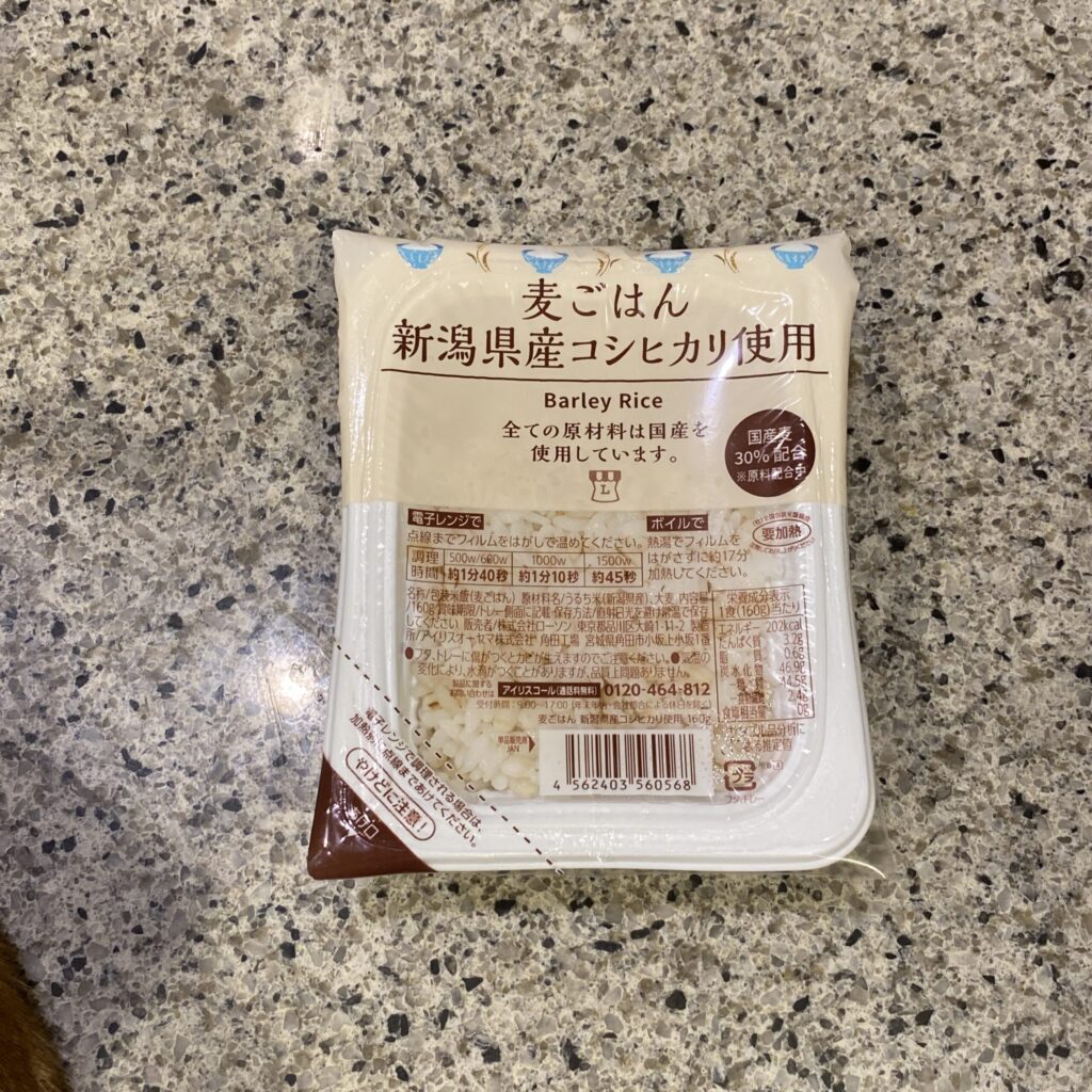 LAWSONの常温の食品コーナ