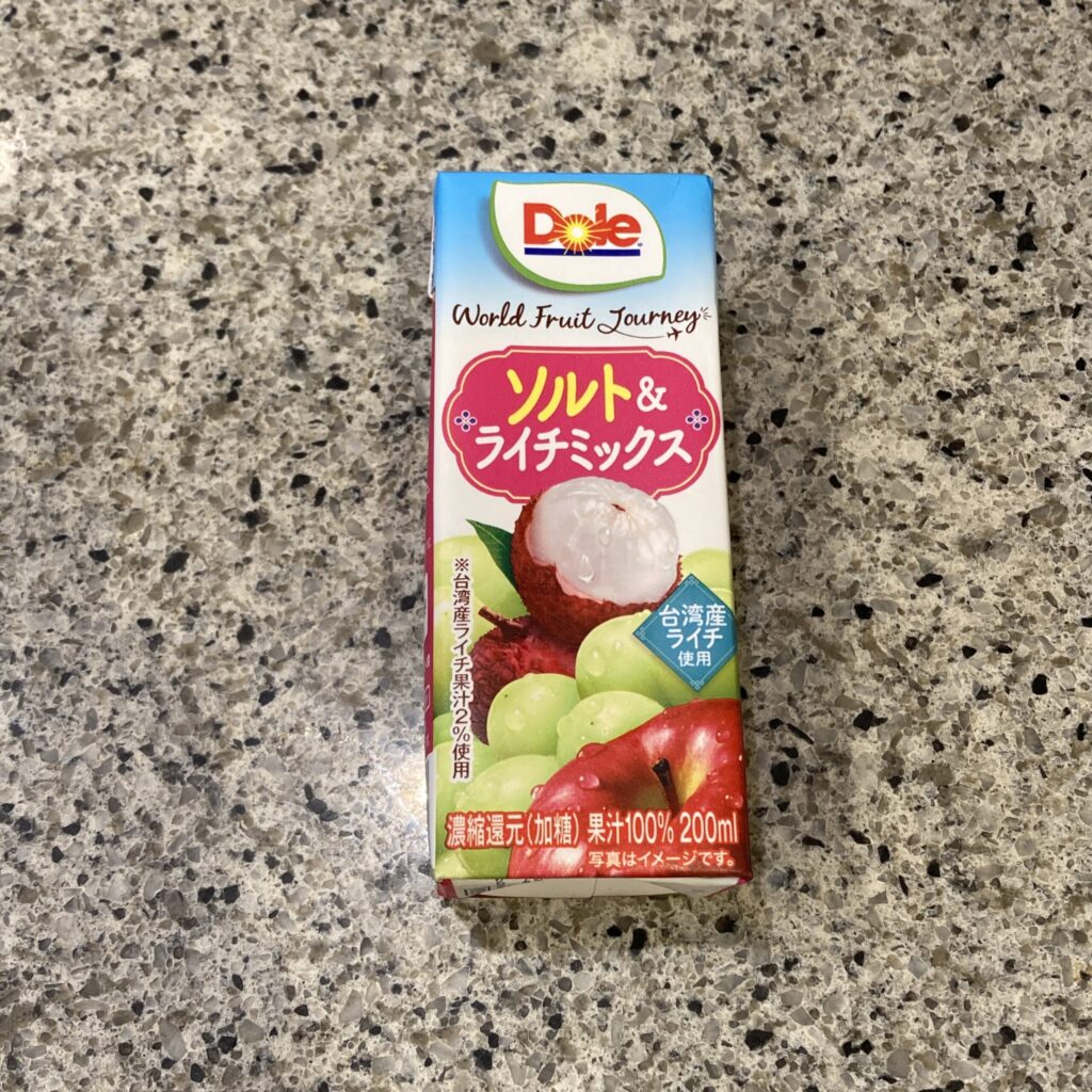 LAWSONのドリンクコーナー