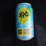 シンプルな涼しげなパッケージにそそられました。ローソンで見かけたサントリー「１９６　シャインマスカット」を買ってみました。 ＣＭでも、とっても美味しそうな宣伝を